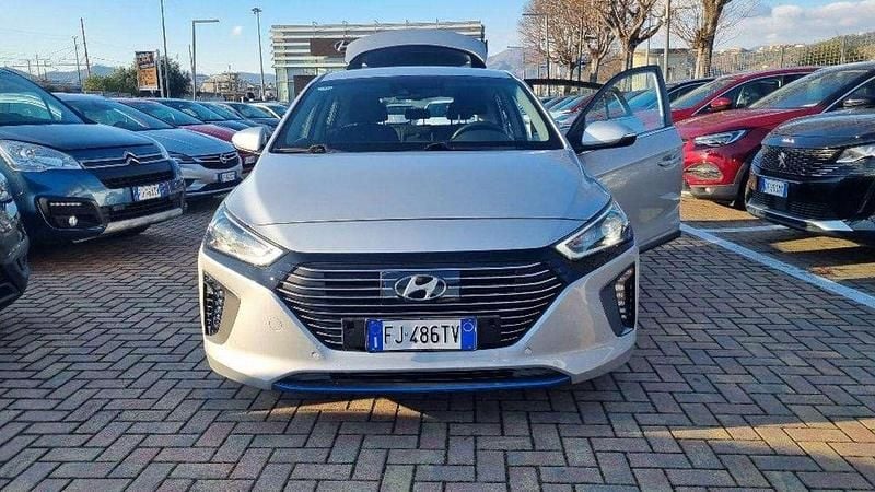 Grigio scuro Usata 2017 Hyundai Ioniq Style Utilitaria | 9700 € (Super prezzo) - Immagine 1/4