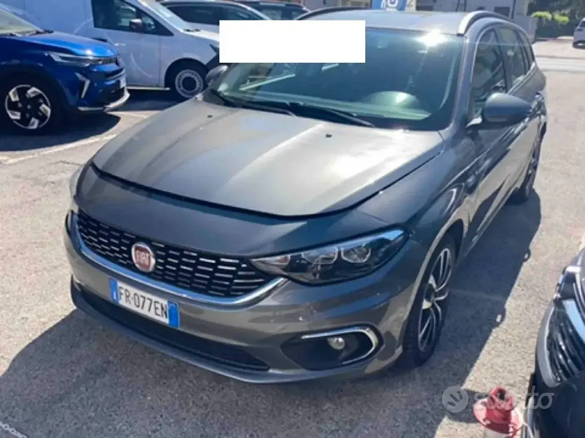 Usata Fiat Tipo Lounge 120 CV (88 kW) 2018 Grigio Station wagon