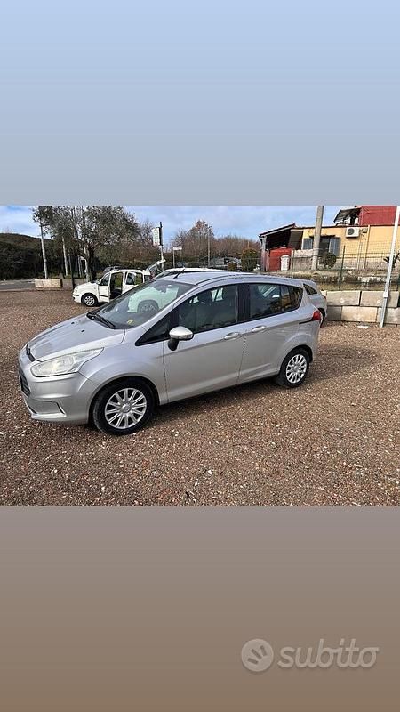 Usata Ford B-MAX Titanium 75 CV (55 kW) 2014 Grigio Monovolume