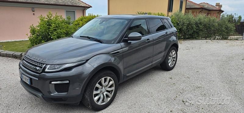 Usata Land Rover Range Rover evoque 150 CV (110 kW) 2017 Grigio SUV