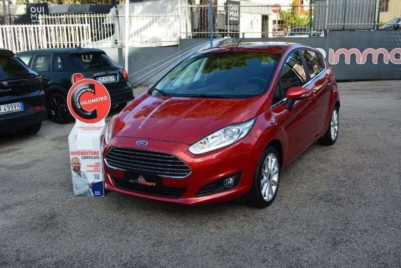 Usata Ford Fiesta Titanium 75 CV (55 kW) 2016 Rosso Utilitaria