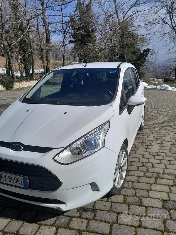 Usata Ford B-MAX Titanium 75 CV (55 kW) 2015 Bianco Monovolume