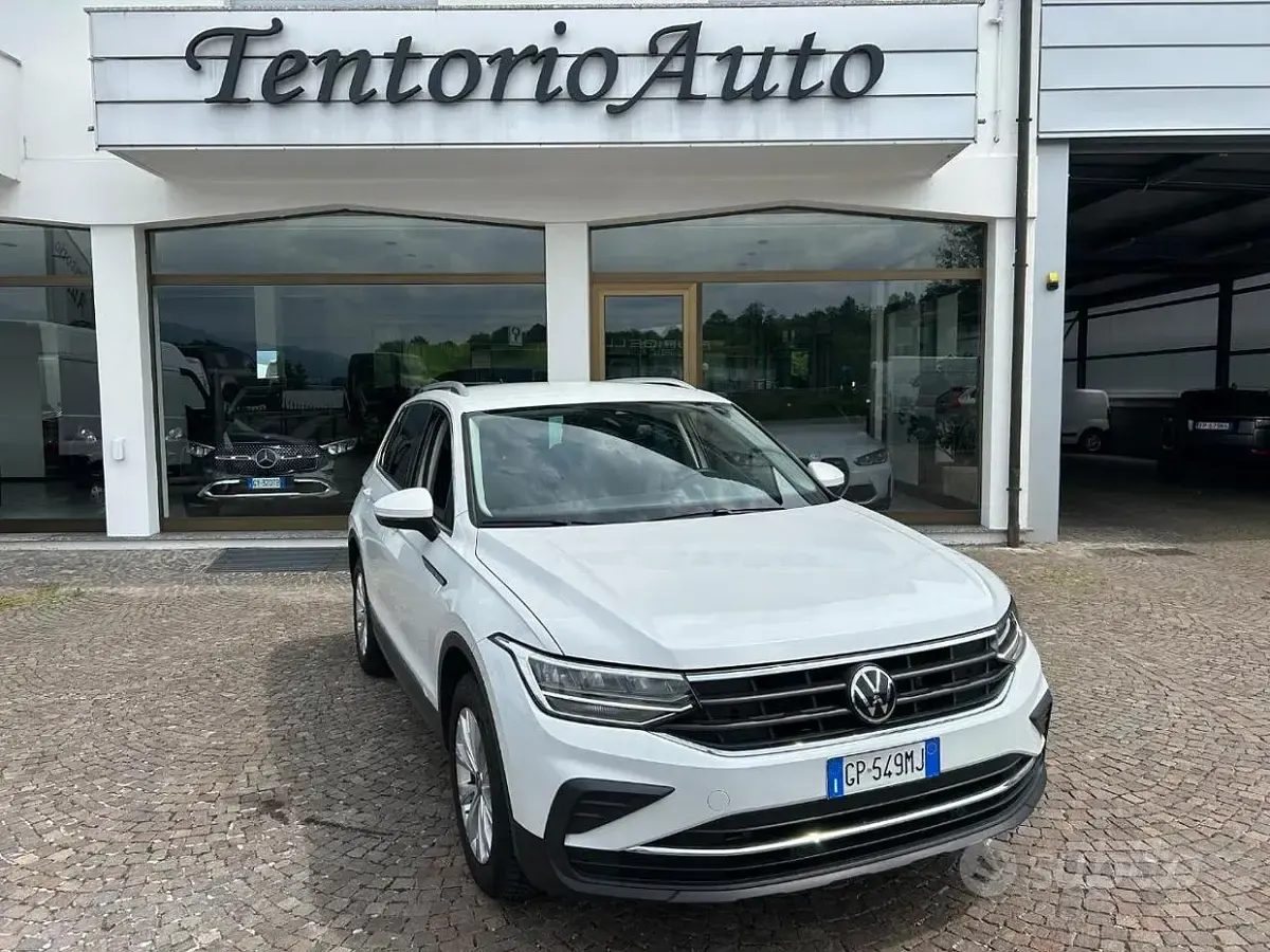 Usata VW Tiguan Life 150 CV (110 kW) 2023 Bianco SUV