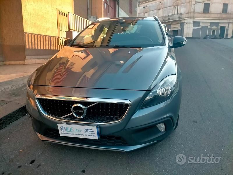 Usata Volvo V40 CC Plus 120 CV (88 kW) 2018 Grigio Station wagon