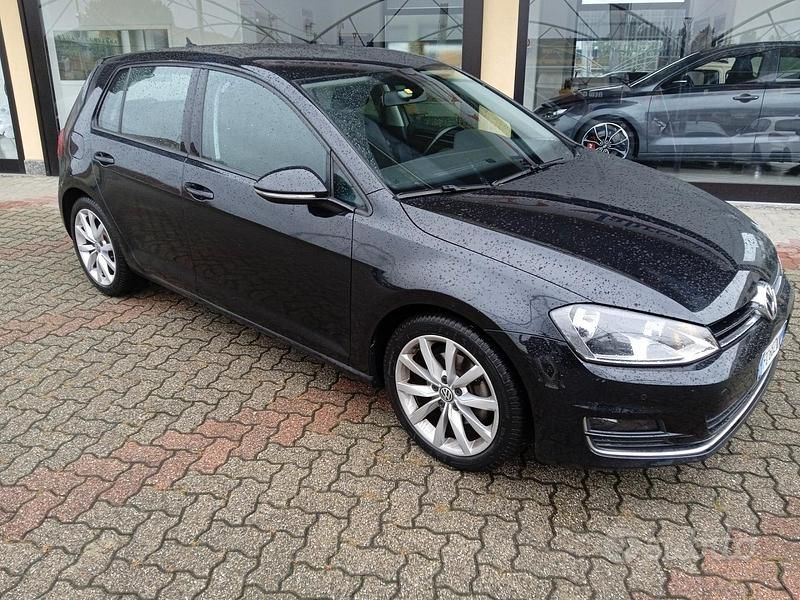 Nero Usata 2016 VW Golf VII Highline Tre volumi | 12.950 € (Ottimo prezzo) - Immagine 1/4