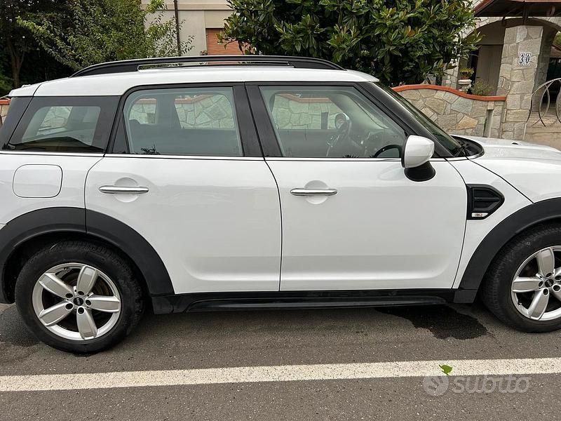 Usata Mini One Countryman 102 CV (75 kW) 2020 Bianco SUV