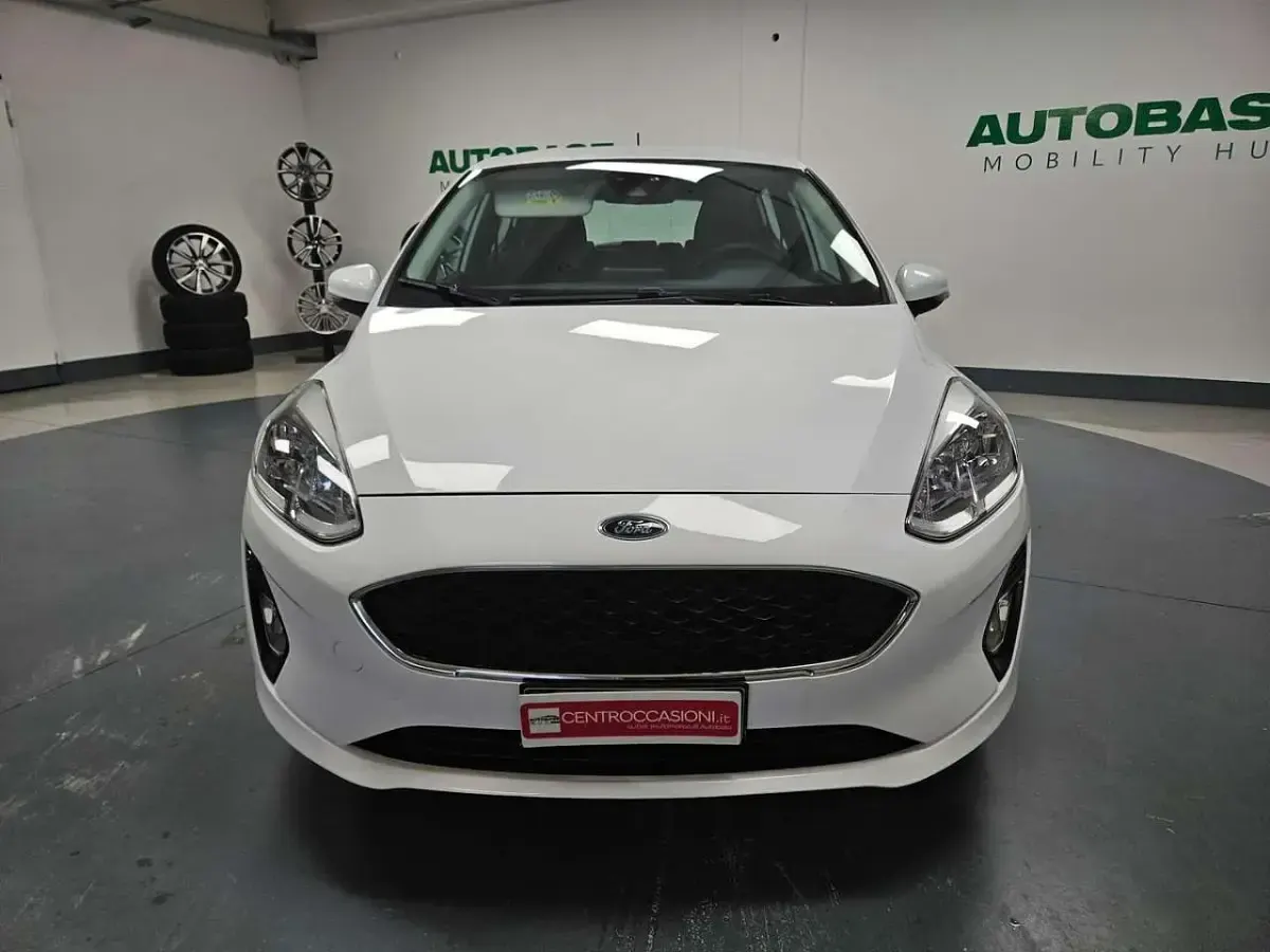Usata Ford Fiesta Business Edition 86 CV (63 kW) 2020 Frozen white Utilitaria