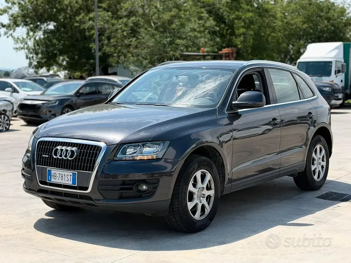 Usata Audi Q5 170 CV (125 kW) 2010 Grigio SUV
