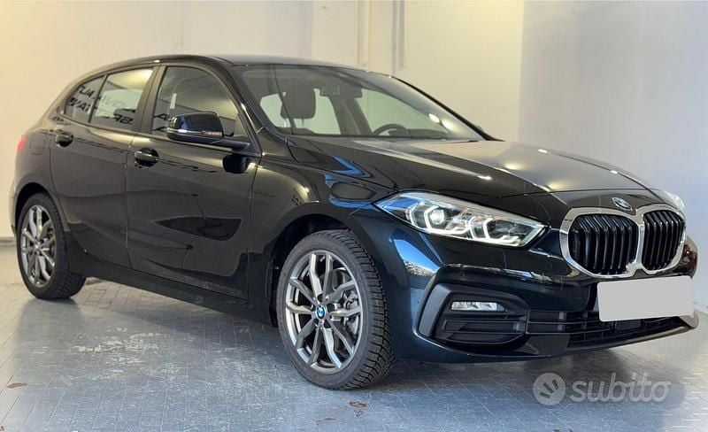 Usata BMW 120 Advantage 178 CV (130 kW) 2024 Nero Utilitaria