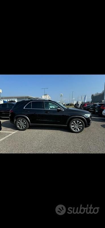 Usata Mercedes GLE300 245 CV (180 kW) 2019 Nero SUV