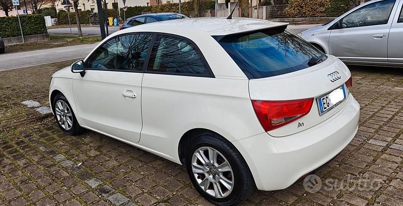 Usata Audi A1 86 CV (63 kW) 2011 Bianco Utilitaria
