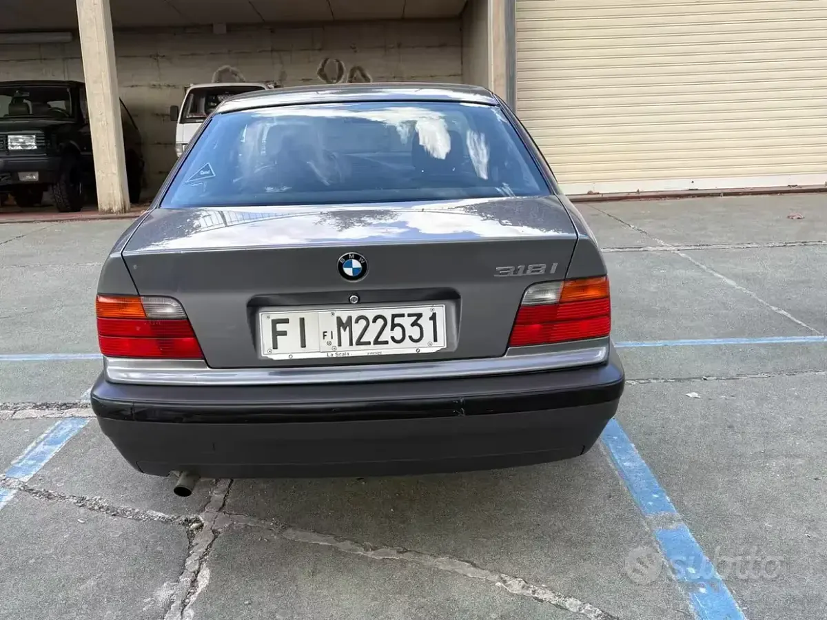Usata BMW 318 1992 Grigio Berlina