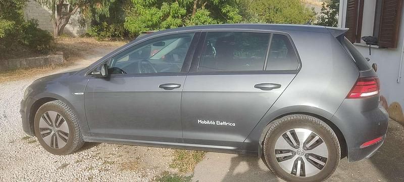Usata VW Golf 100 kW (136 CV) 2020 Grigio Berlina