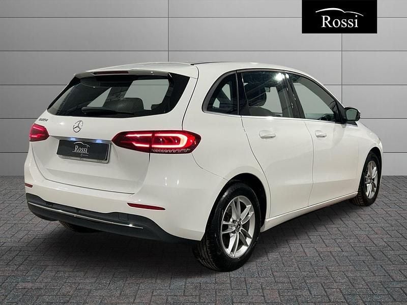 Usata Mercedes B180 Sport 116 CV (85 kW) 2019 Grigio Monovolume