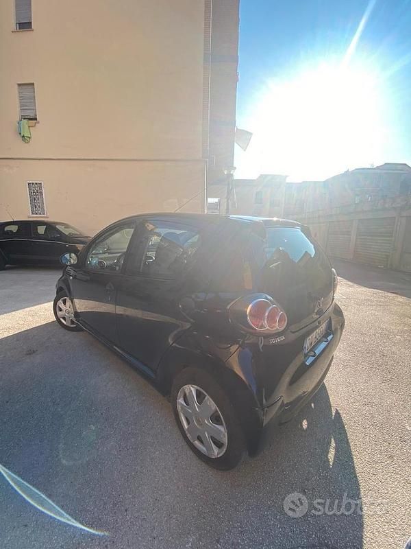 Usata Toyota Aygo 2009 Nero Utilitaria