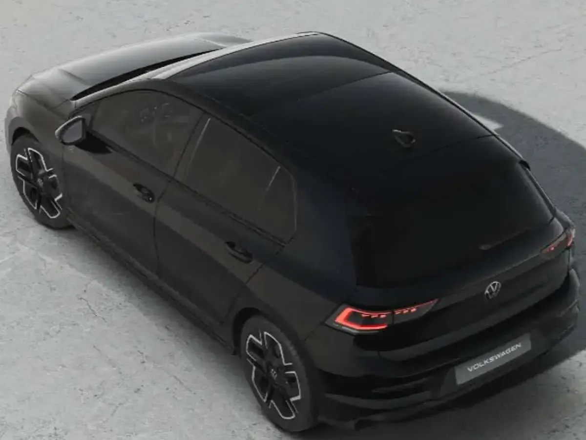 Nuova VW Golf VIII R-line Plus 150 CV (110 kW) 2026 Nero metallizzato Berlina