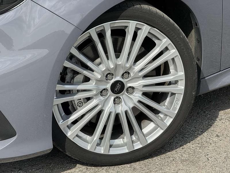 Usata Ford Focus RS 351 CV (258 kW) 2017 Grigio Berlina