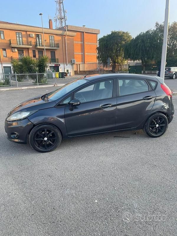 Usata Ford Fiesta 68 CV (50 kW) 2009 Utilitaria