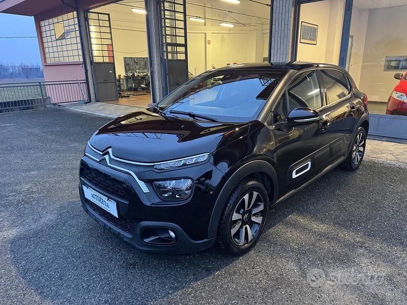 Nero Usata 2024 Citroën C3 Shine Tre volumi | 12.800 € (Buon prezzo) - Immagine 1/4
