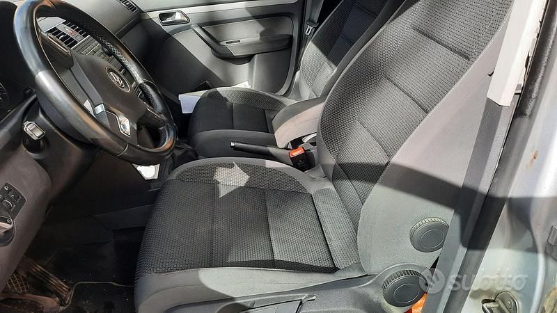 Usata VW Touran 102 CV (75 kW) 2011 Monovolume