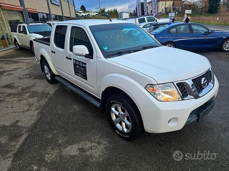Usata Nissan Navara 190 CV (139 kW) 2014 Bianco Pick-up