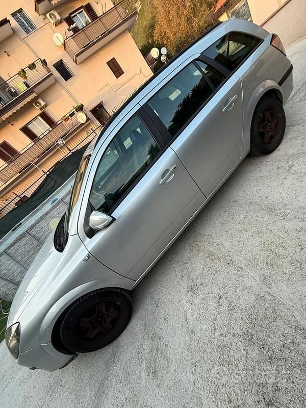 Usata Opel Astra 101 CV (74 kW) 2007 Grigio Station wagon