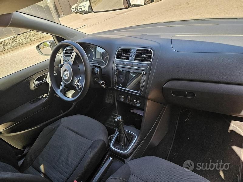 Usata VW Polo Comfortline 75 CV (55 kW) 2010 Grigio Utilitaria