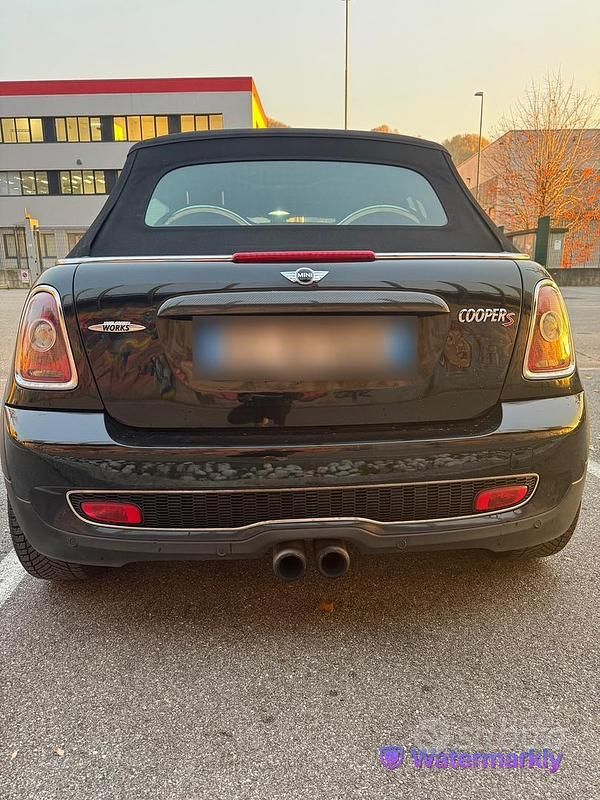 Usata Mini Cooper S Cabriolet 260 CV (191 kW) 2010 Nero Cabrio