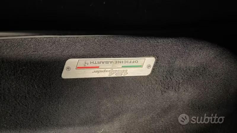 Usata Abarth 124 Spider 170 CV (125 kW) 2018 Nero Cabrio