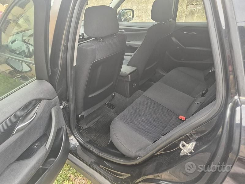 Usado BMW X1 143 HP (105 kW) 2010 Preto SUV
