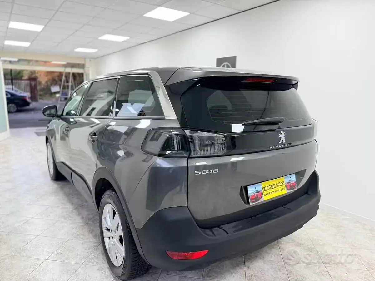 Usata Peugeot 5008 Active 131 CV (96 kW) 2021 Grigio SUV