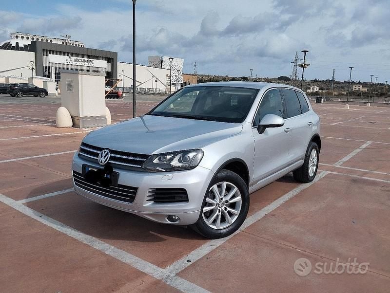 Grigio Usata 2010 VW Touareg SUV | 13.500 € (Molto cara) - Immagine 1/4