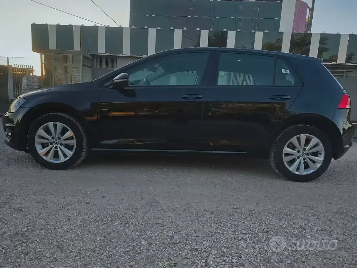 Usata VW Golf VII Comfortline 110 CV (80 kW) 2016 Nero Berlina