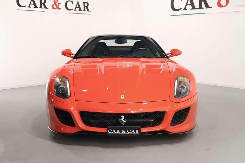 Usata Ferrari 599 670 CV (492 kW) 2012 Rosso Coupé