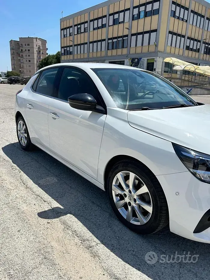 Usata Opel Corsa 102 CV (75 kW) 2020 Bianco Utilitaria