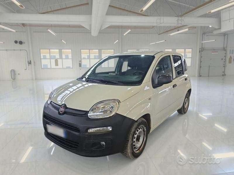Usata Fiat Panda Pop 69 CV (50 kW) 2018 Bianco Utilitaria