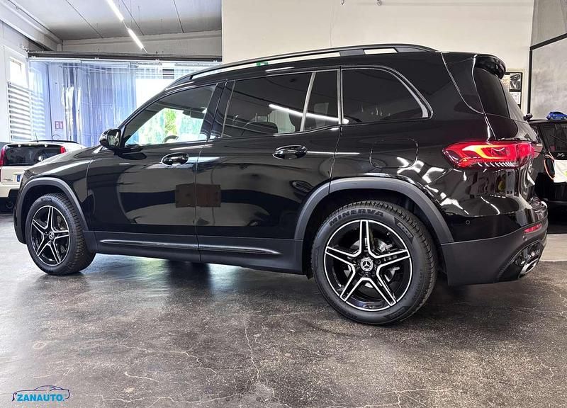 Usata Mercedes GLB180 Premium 116 CV (85 kW) 2023 Nero SUV