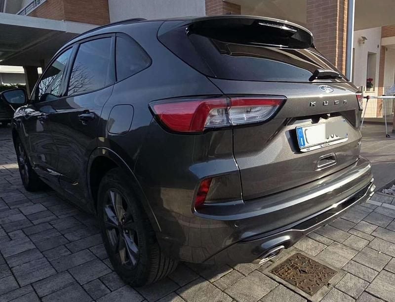 Occasion Ford Kuga ST-Line 152 ch (111 kW) 2023 Gris SUV