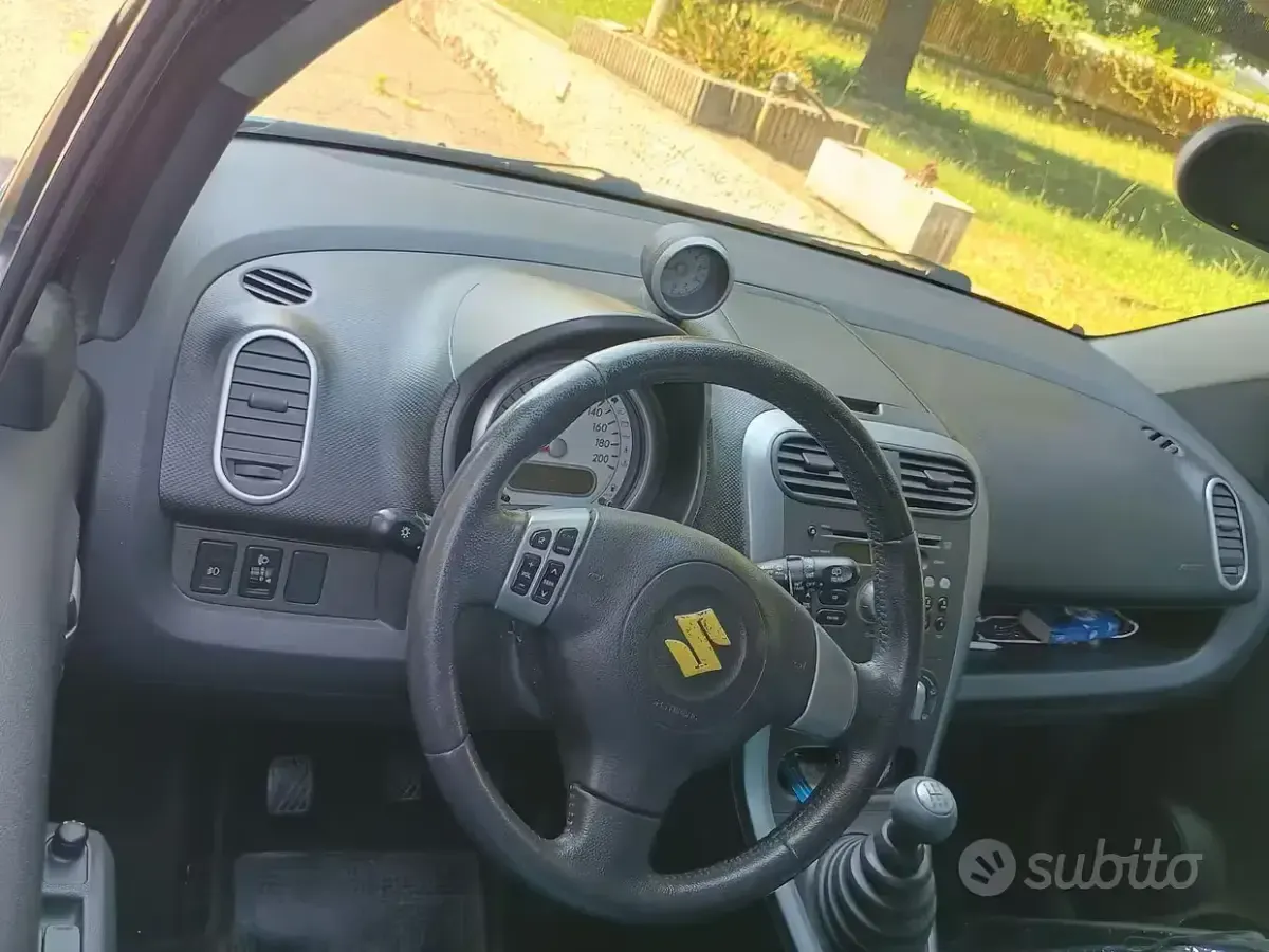 Usata Suzuki Splash 86 CV (63 kW) 2009 Utilitaria