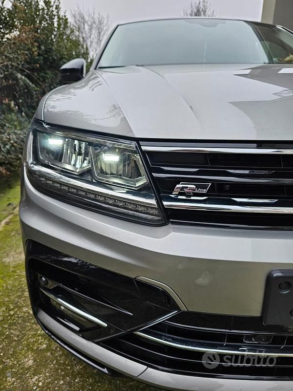 Usata VW Tiguan R-line 150 CV (110 kW) 2019 Grigio SUV