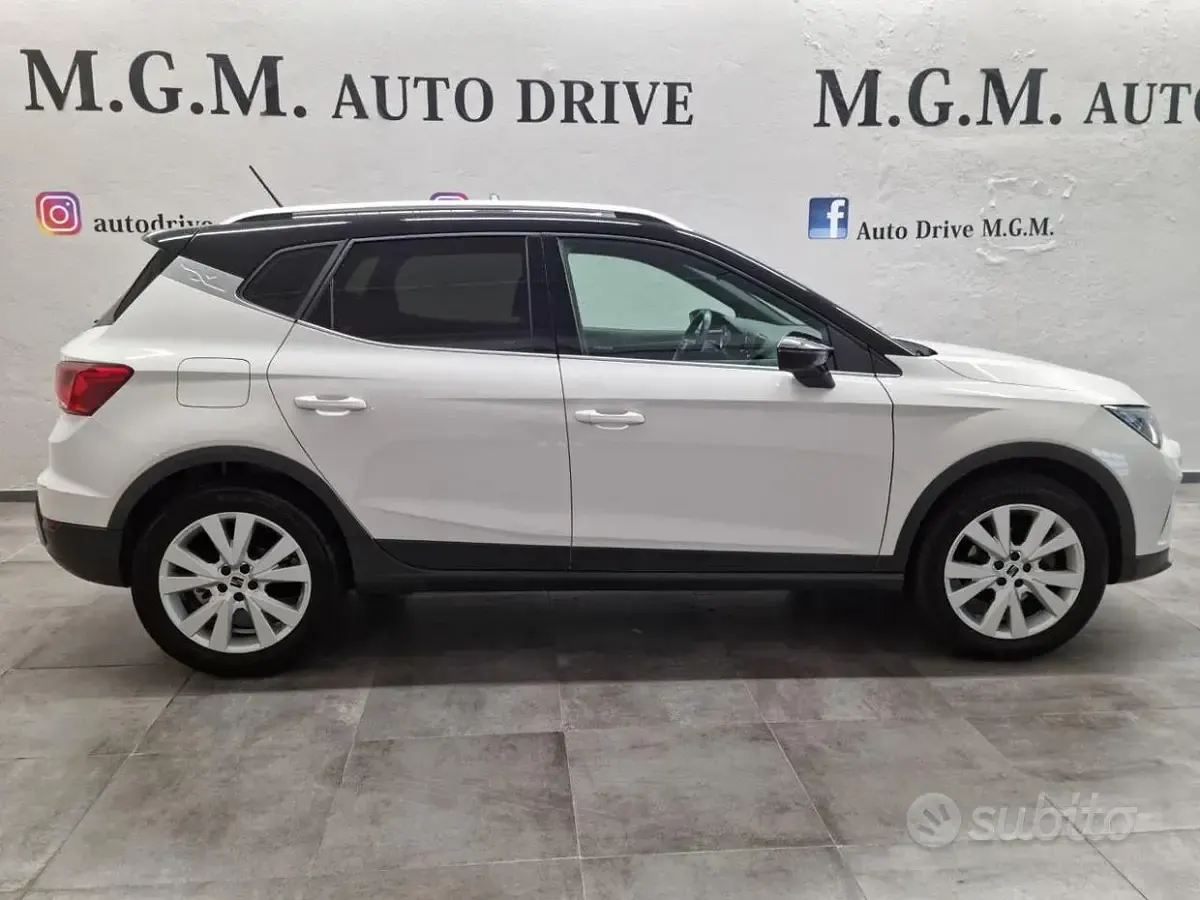Usata Seat Arona Xperience 110 CV (80 kW) 2023 Bianco SUV