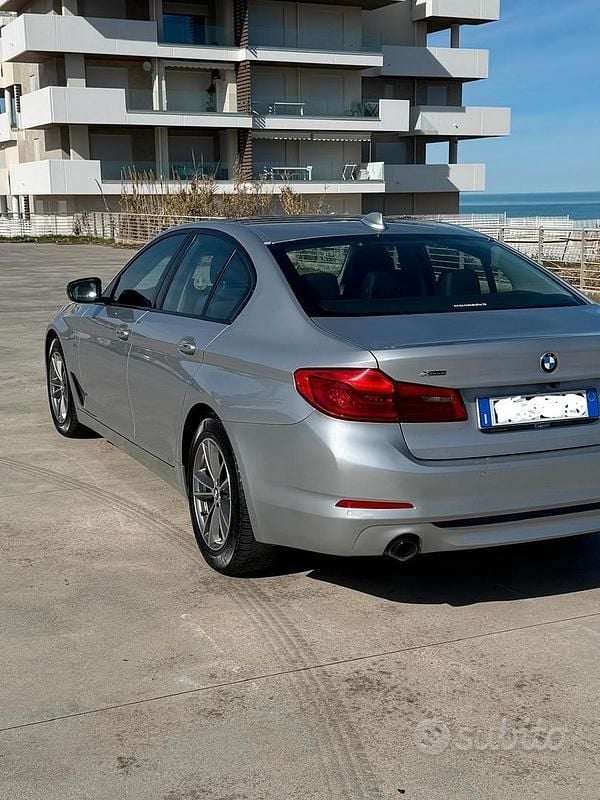 Usata BMW 530 Sport Line 249 CV (183 kW) 2018 Grigio Berlina
