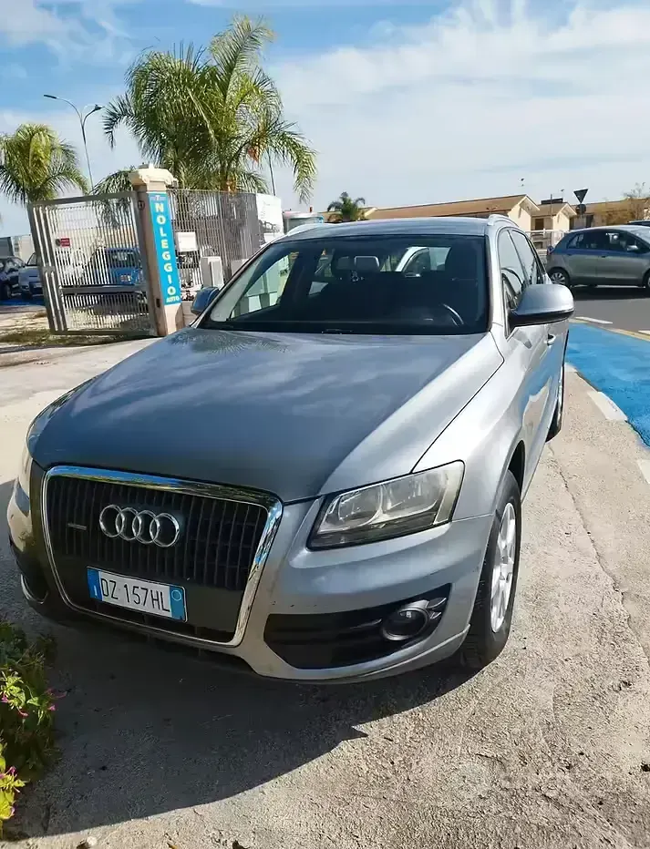 Usata Audi Q5 143 CV (105 kW) 2010 Grigio SUV