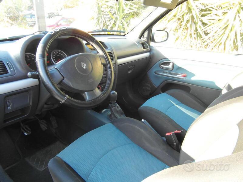 Usato 2007 Renault Clio 1.1 Benzin 58 CV (2.950 €)