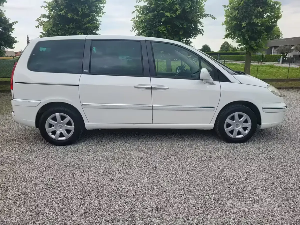 Usata Peugeot 807 170 CV (125 kW) 2010 Bianco Monovolume