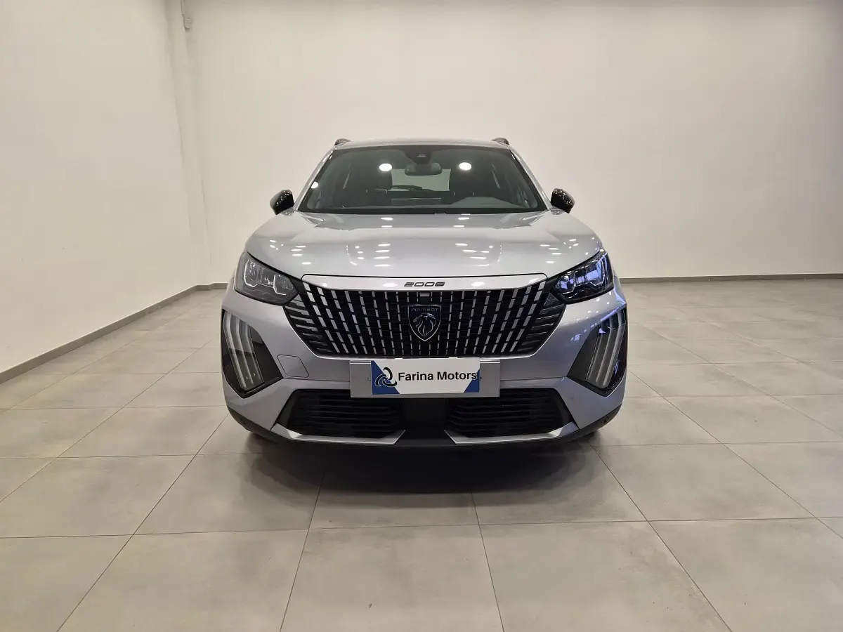 Usata Peugeot 2008 Allure 145 CV (106 kW) 2025 Grigio SUV