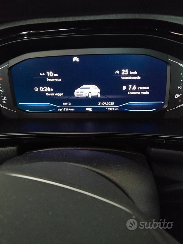 Usata VW T-Roc 110 CV (80 kW) 2024 Nero SUV