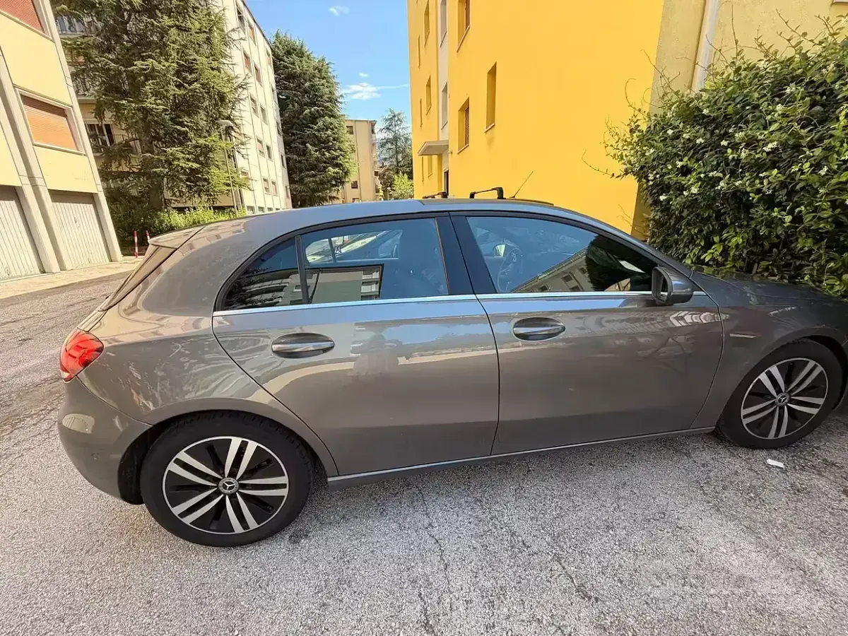 Usata Mercedes A180 Executive 136 CV (100 kW) 2019 Marrone Berlina