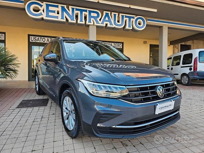 Usata VW Tiguan Life 150 CV (110 kW) 2022 Grigio SUV