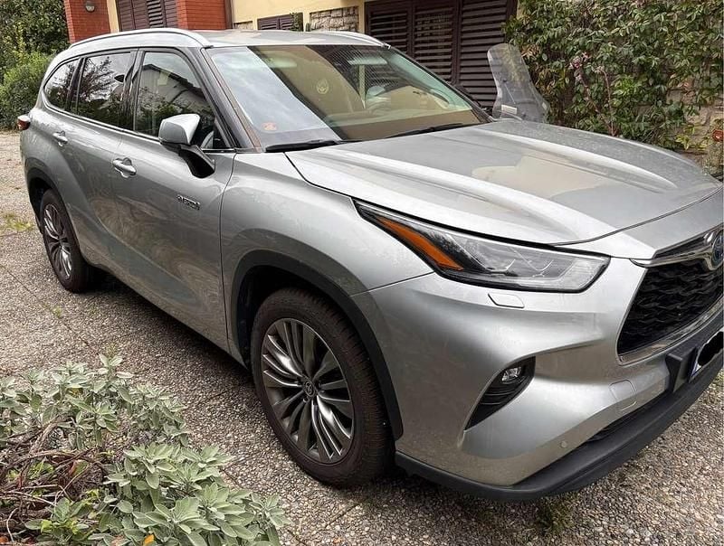Usata Toyota Highlander Trend 247 CV (181 kW) 2021 Argento SUV